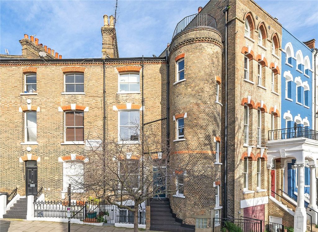 Property photo 1 of 16 Exterior