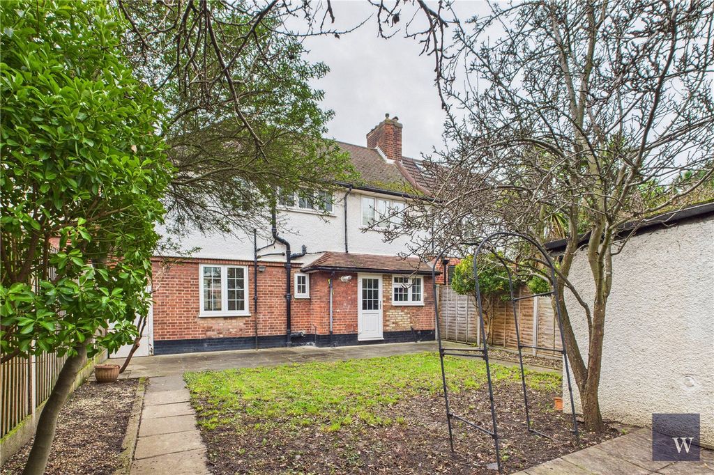 Property photo 3 of 16 Picture No. 14