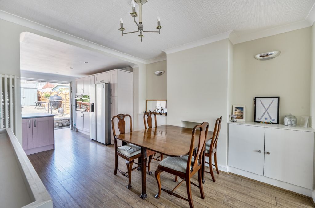 Property photo 3 of 11 1482915-16-6A3Bb123462