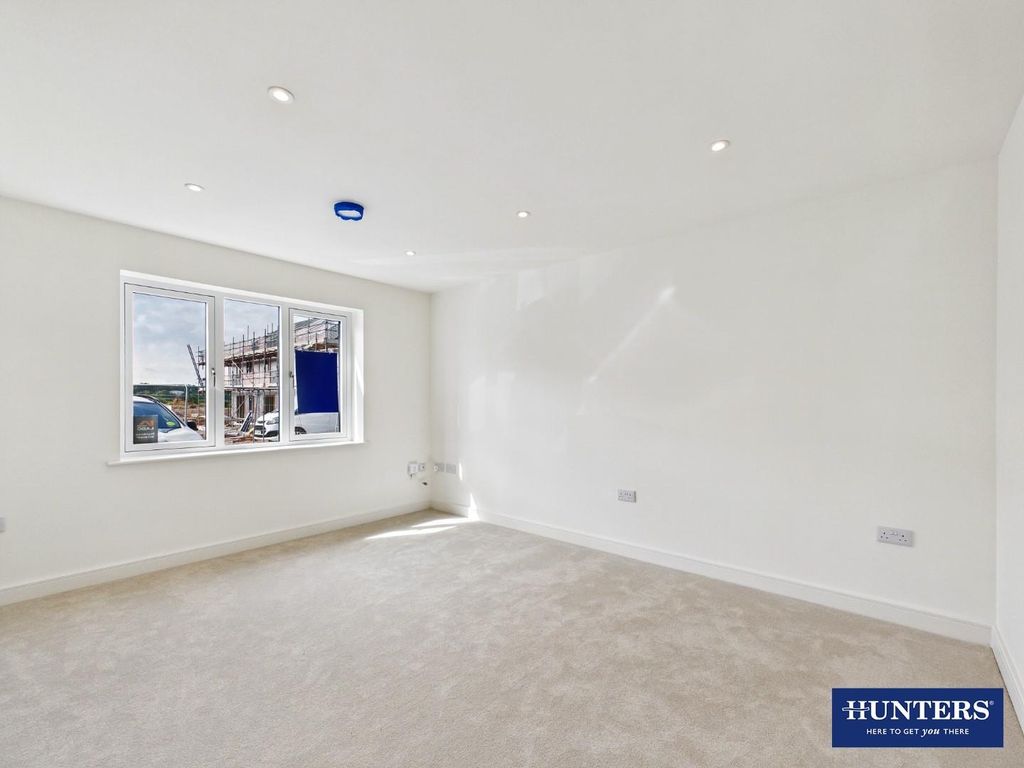 Property photo 3 of 14 Cam05191G0-Pr0089-Still004.Jpg