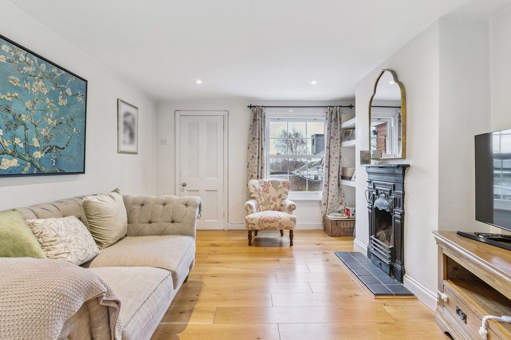 Property photo 3 of 20