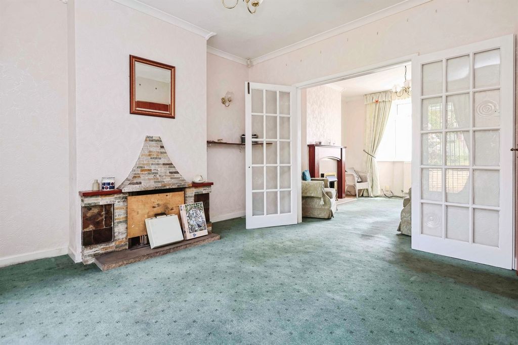 Property photo 3 of 17