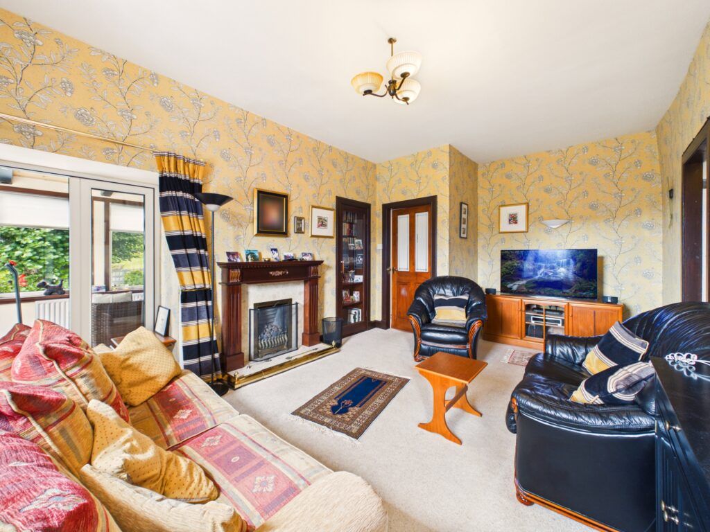 Property photo 3 of 35