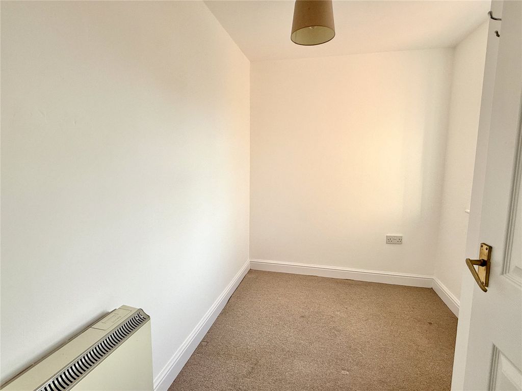 Property photo 3 of 4 Picture No. 10