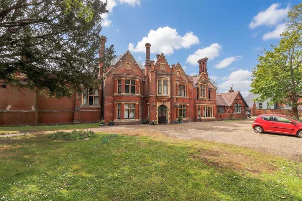 Property photo 1 of 7