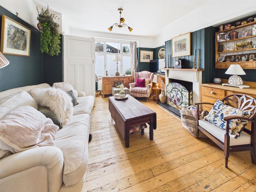 Property photo 2 of 16