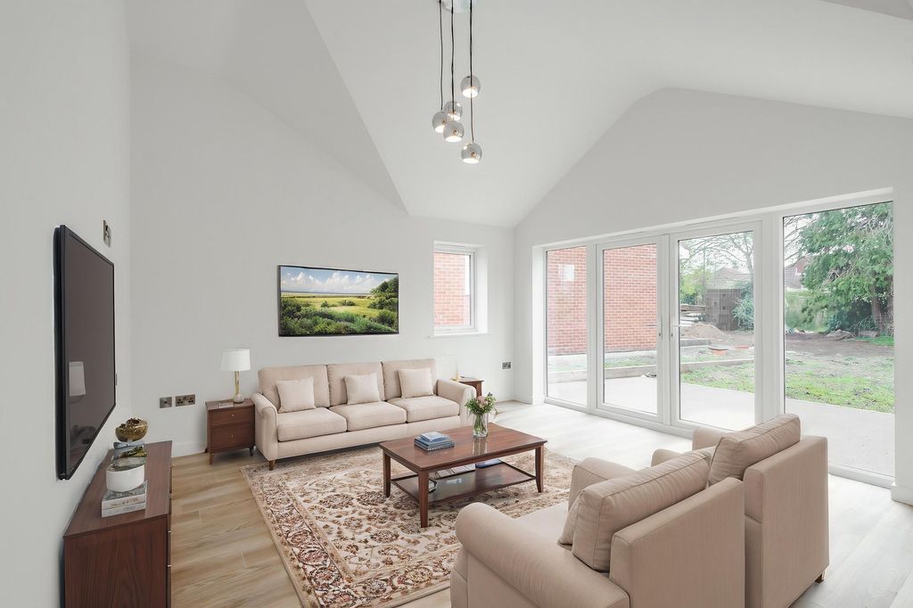 Property photo 2 of 17