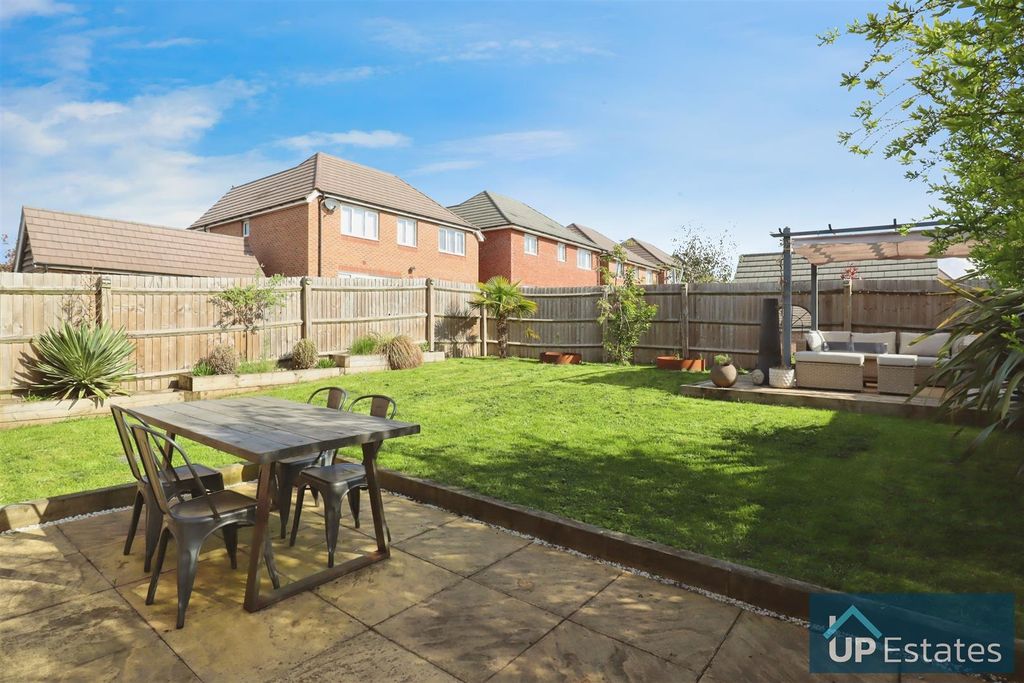Property photo 2 of 23 Rear Garden