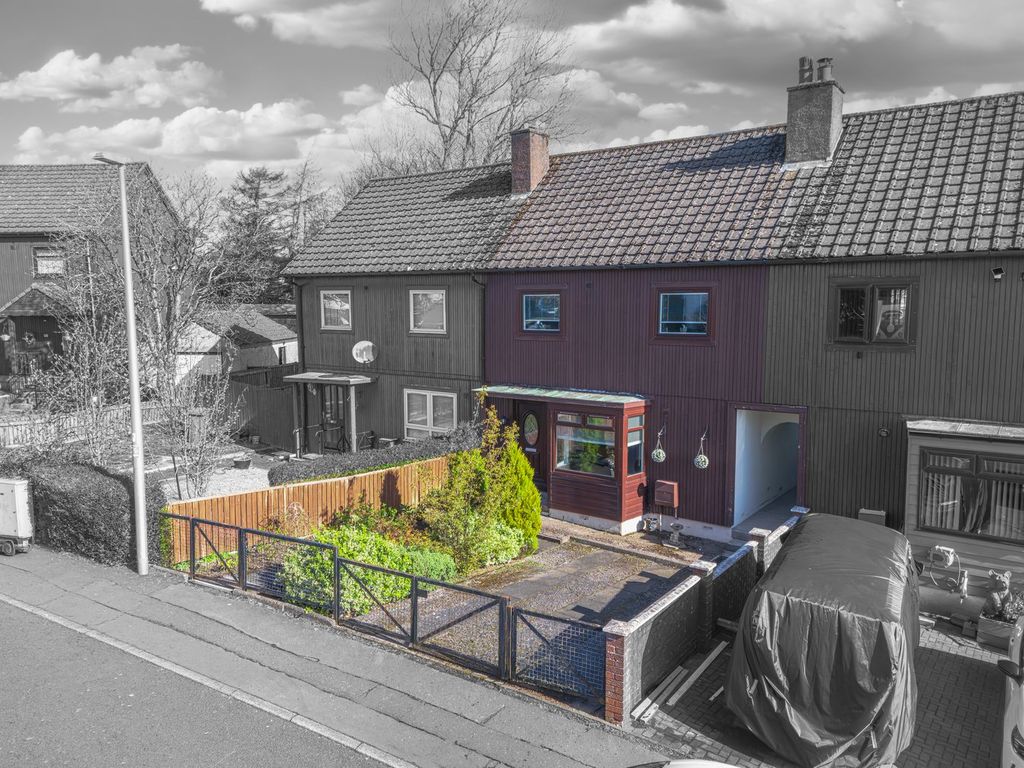 Property photo 1 of 27