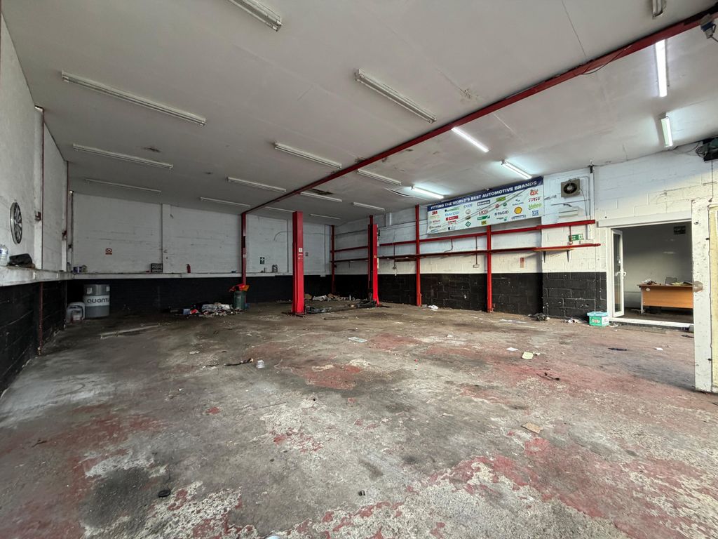 Property photo 1 of 8