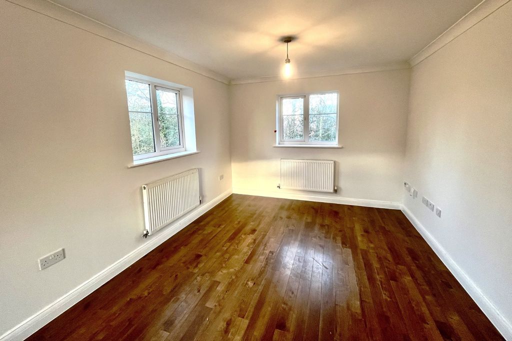 Property photo 3 of 7 Picture No. 15