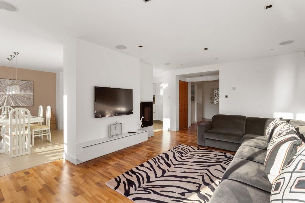 Property photo 3 of 19