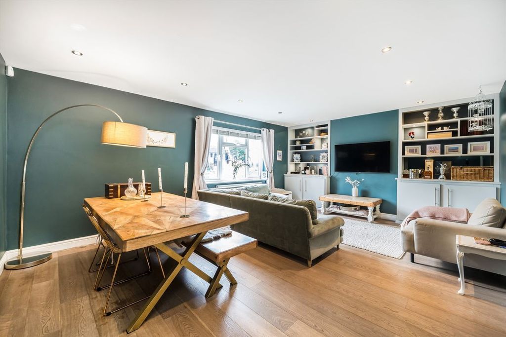 Property photo 2 of 7