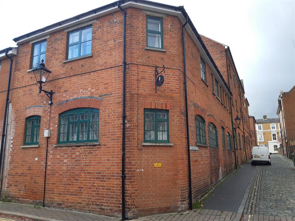 Property photo 1 of 2 1-22 Nelson House, External, Rear.Jpg