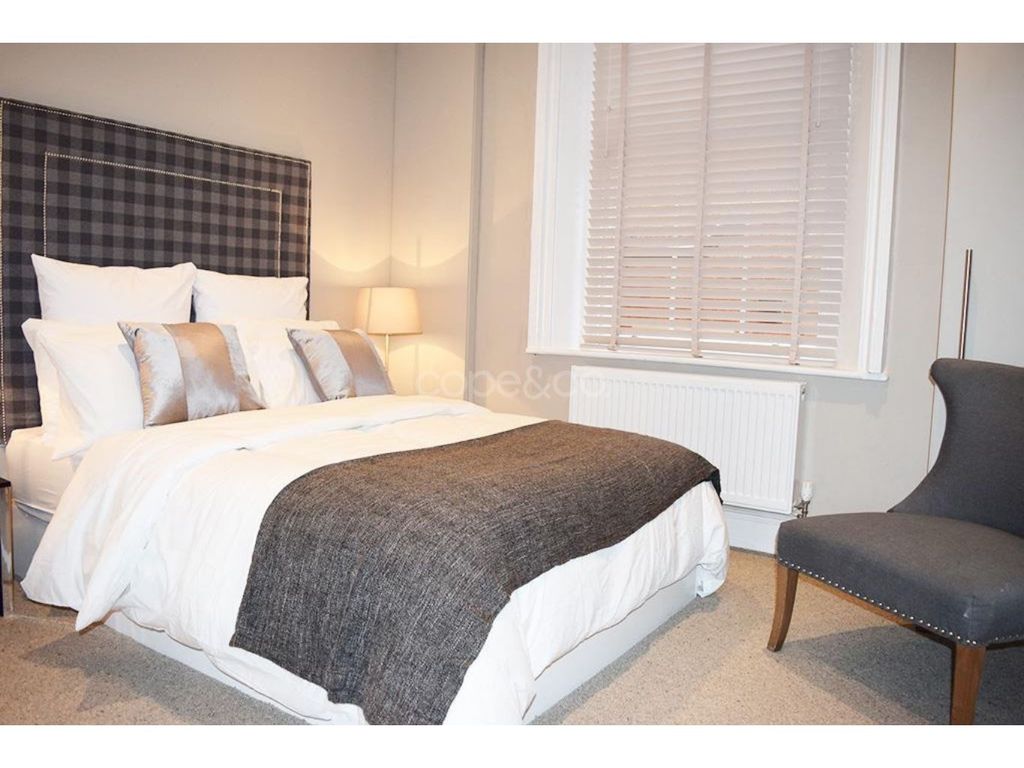 Property photo 2 of 11 1862182