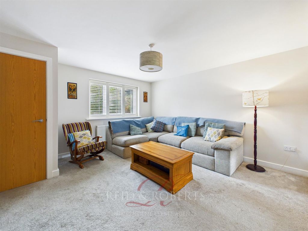 Property photo 3 of 41 Cam03999G0-Pr0229-Still002.Jpg