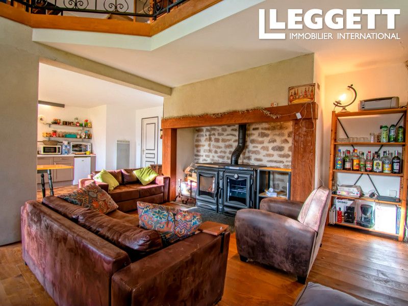 Property photo 3 of 10