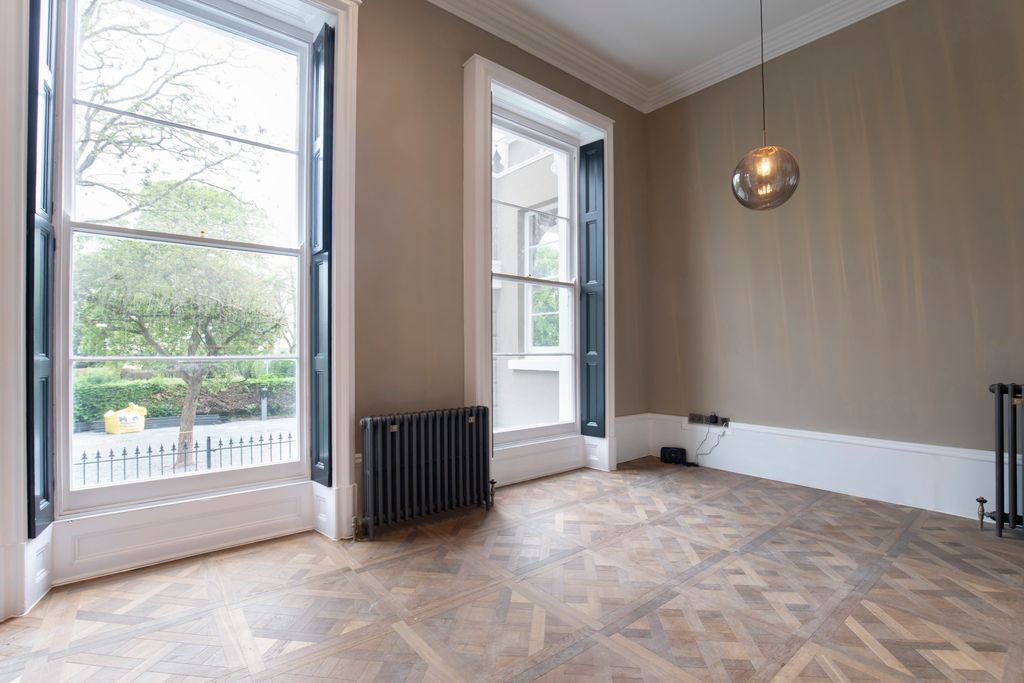 Property photo 3 of 9 Apt 8, St Annes-05