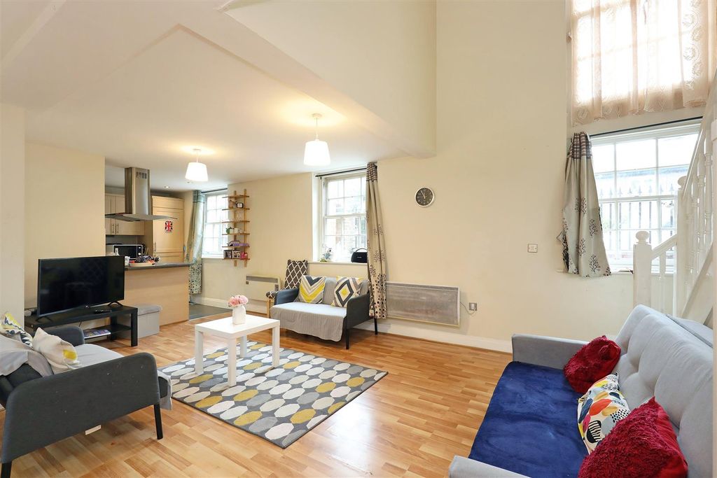 Property photo 3 of 9