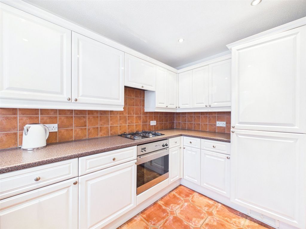 Property photo 2 of 13 Picture No. 11