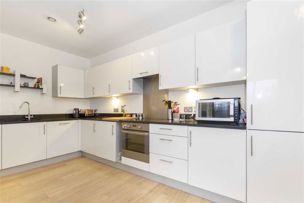 Property photo 3 of 6