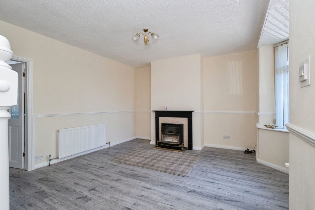 Property photo 2 of 20 Pbox-Img.Jpg