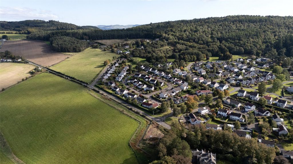 Property photo 2 of 10 Picture No. 05