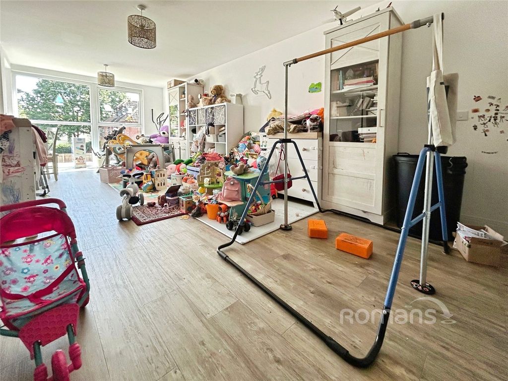 Property photo 2 of 9 Picture No. 06