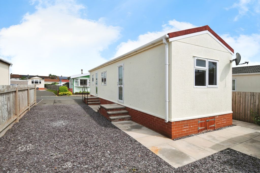 Property photo 2 of 14