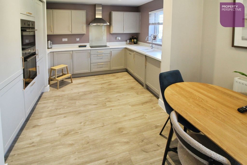 Property photo 3 of 15 Living Dining Kitchen