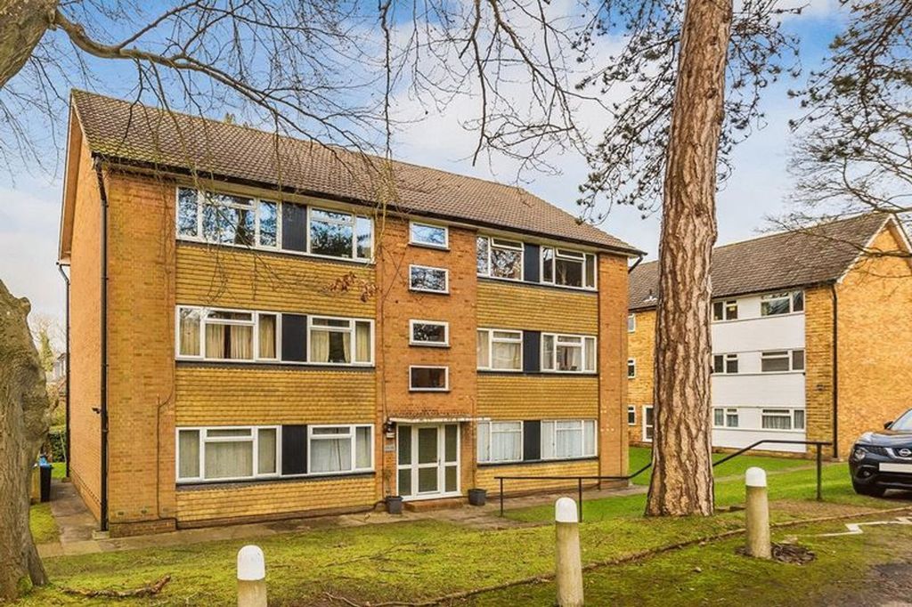 Property photo 1 of 8