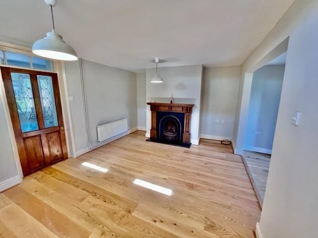 Property photo 2 of 10 Living Room2.Jpg