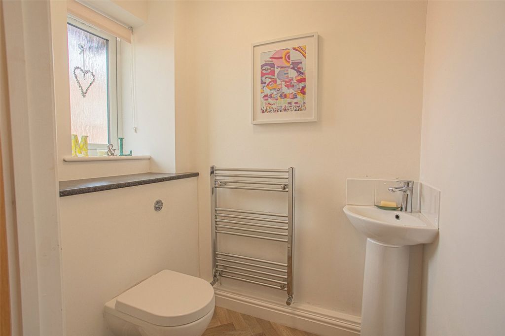 Property photo 3 of 18 Picture No. 06