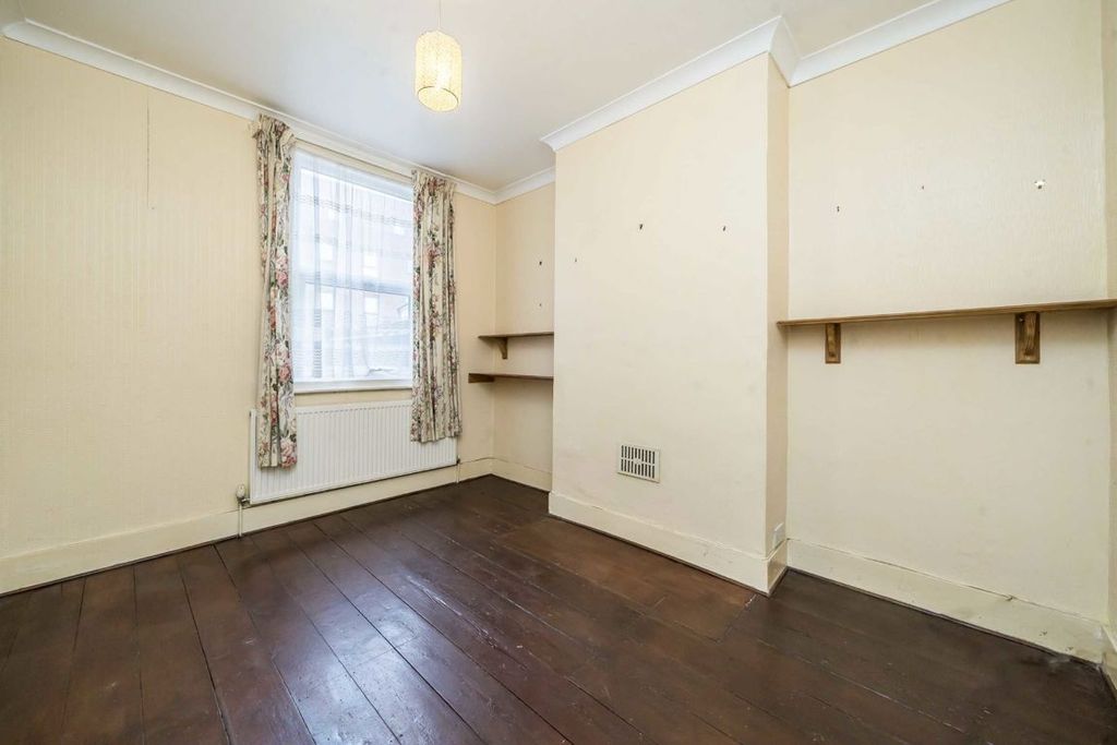 Property photo 3 of 7