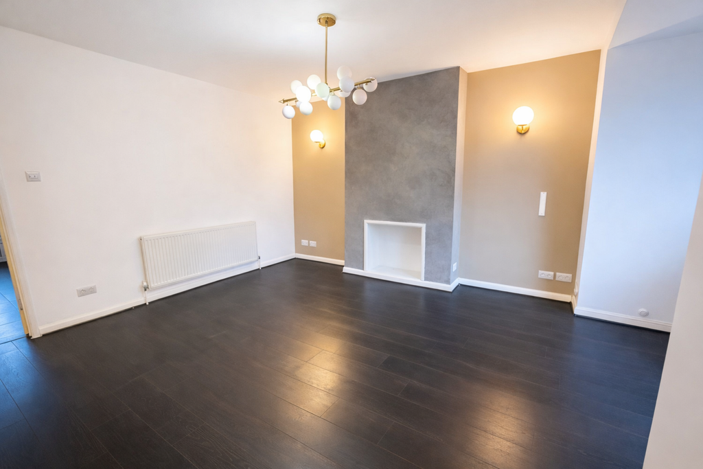 Property photo 2 of 8 Lounge