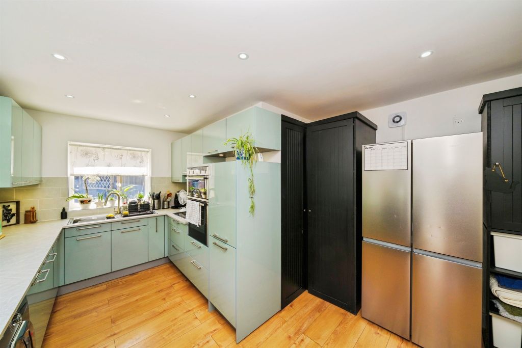 Property photo 3 of 17