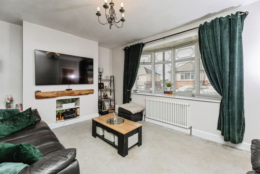 Property photo 3 of 17