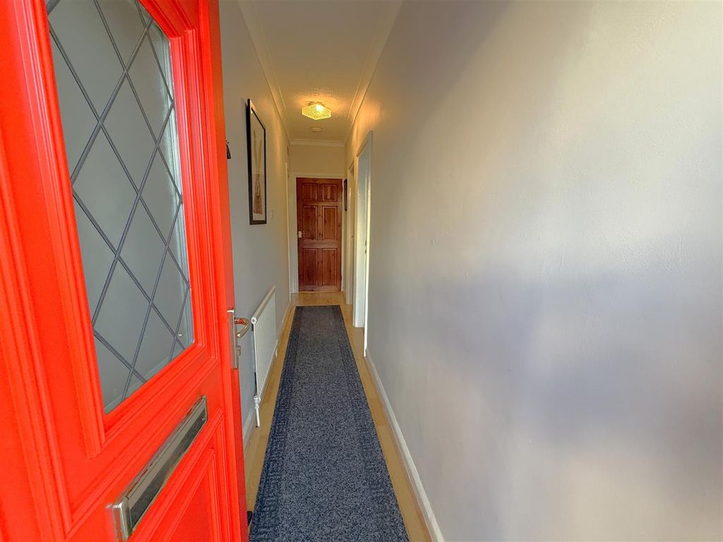 Property photo 3 of 23 Entrance Hall.Jpg