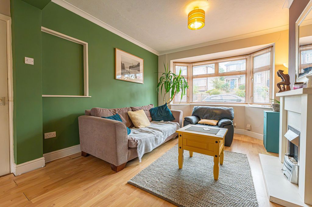 Property photo 2 of 35