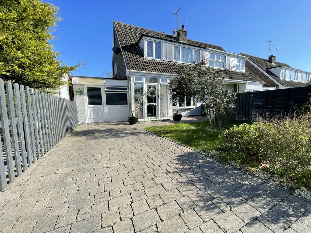 Property photo 1 of 23 Marsh Way