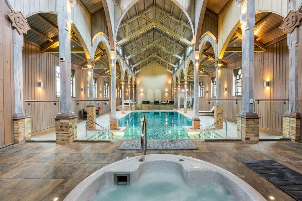 Property photo 1 of 28