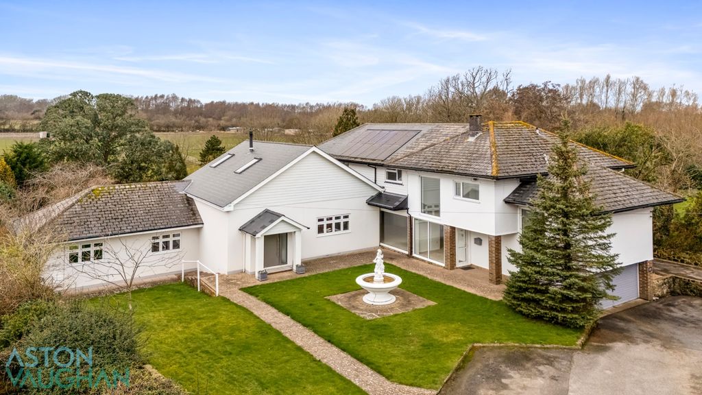 Property photo 1 of 33 4913460