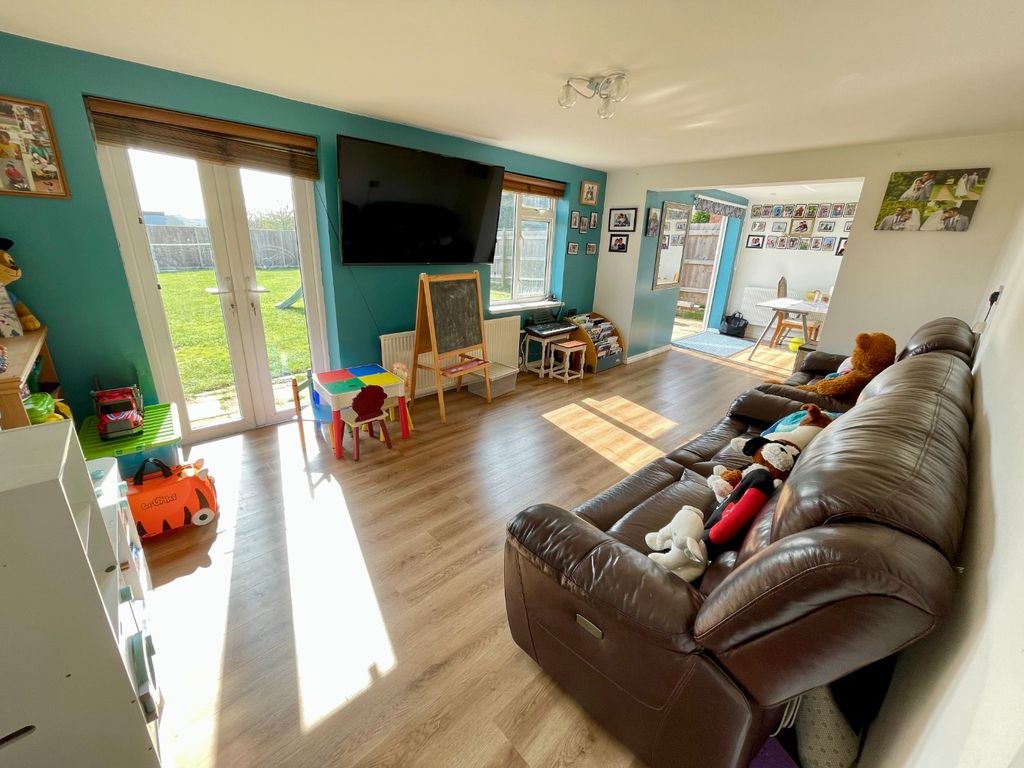 Property photo 2 of 14 5258061