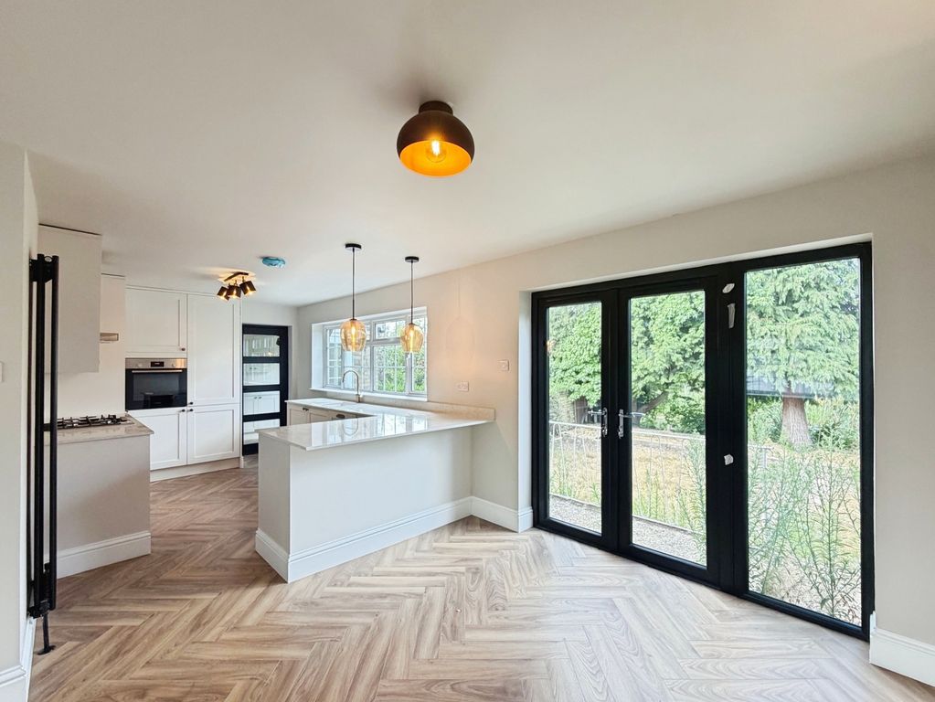 Property photo 2 of 21 Pbox-Img.Jpg