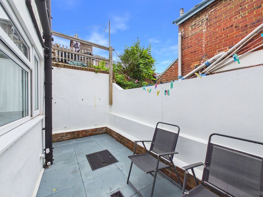 Property photo 1 of 10 Private Garden