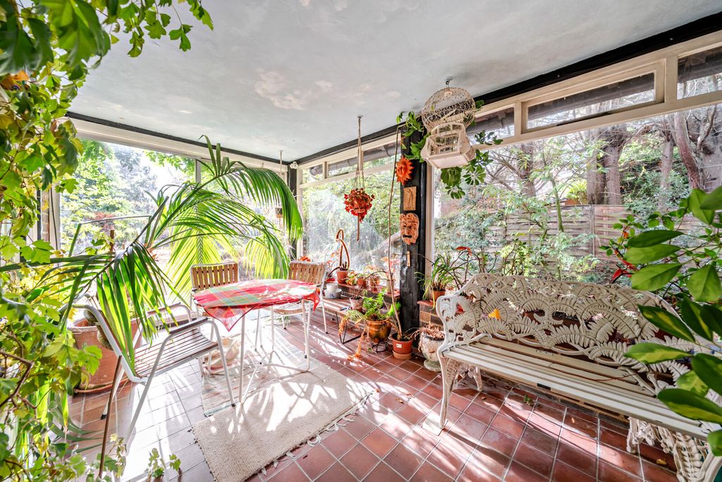 Property photo 3 of 15 1523357-10-1A0Aeb...