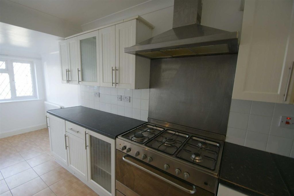 Property photo 3 of 3