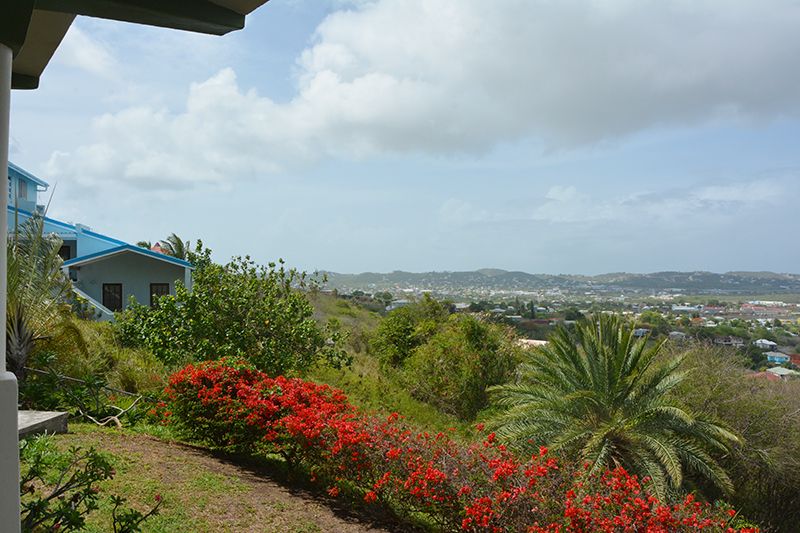 Property photo 2 of 40