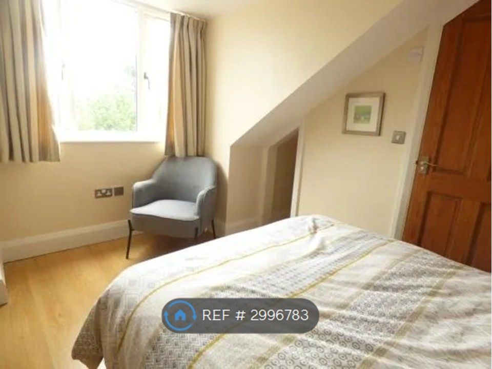 Property photo 3 of 11