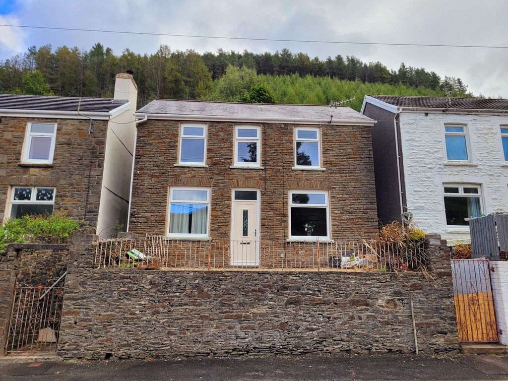 Property photo 1 of 33